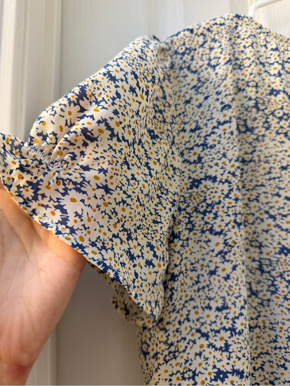 Stitchfix Lexy Floral Button Front Blouse Medium - Picture 7 of 10